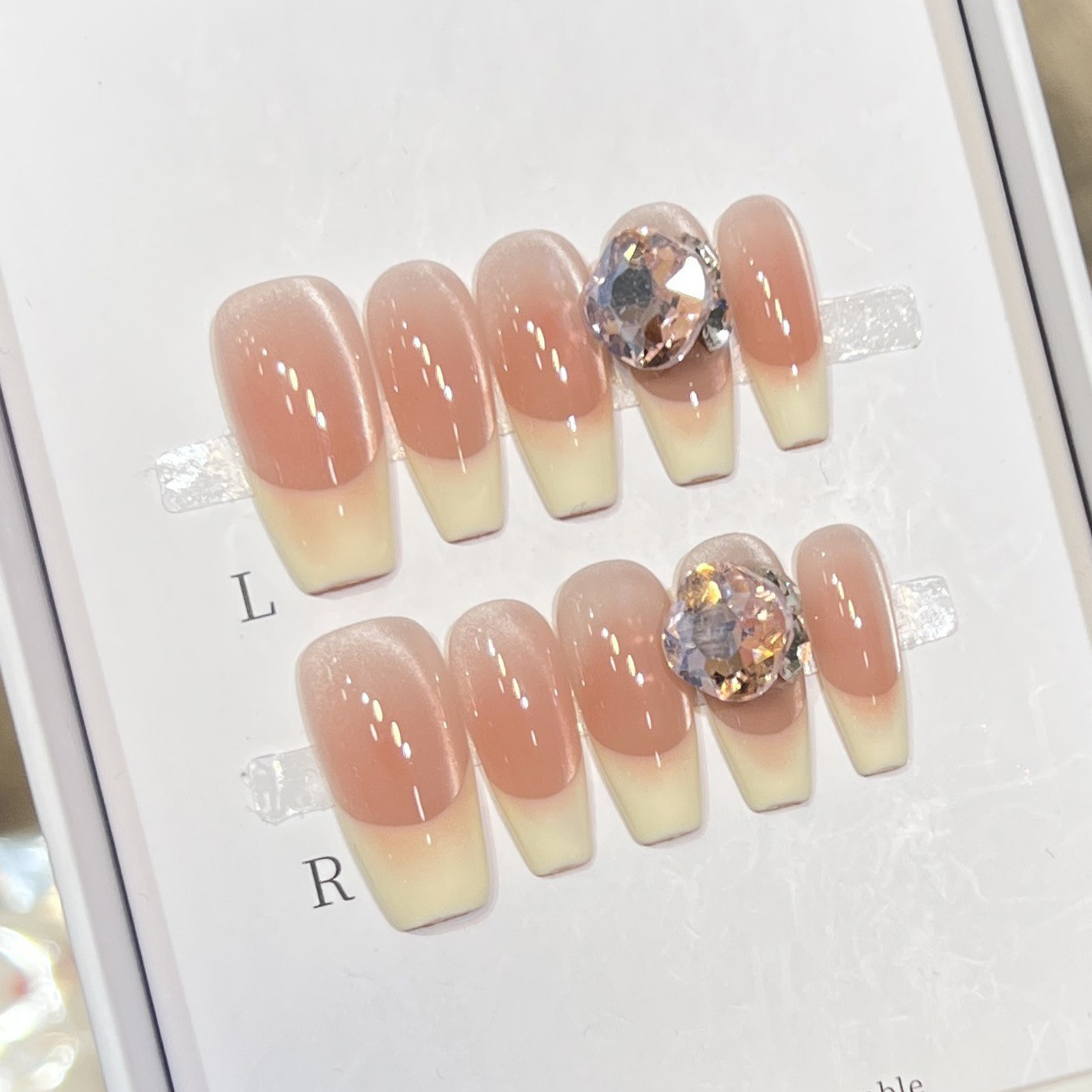 10 STKS Vrouwen Roze Druk op N - Nail Art Pink Cat Eye recensie en prijs